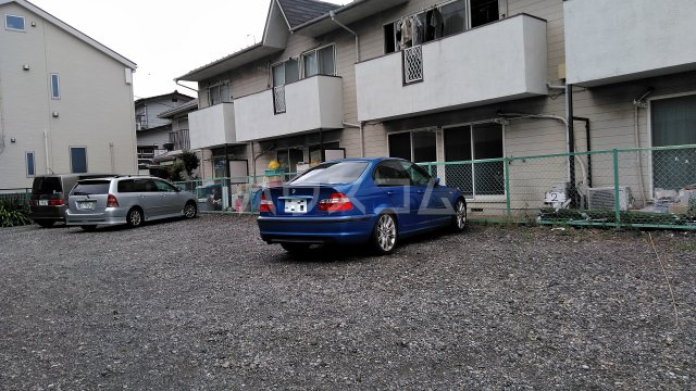 28/30 エントランス