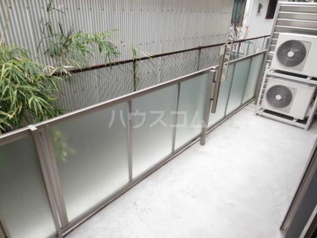 19/30 バルコニー