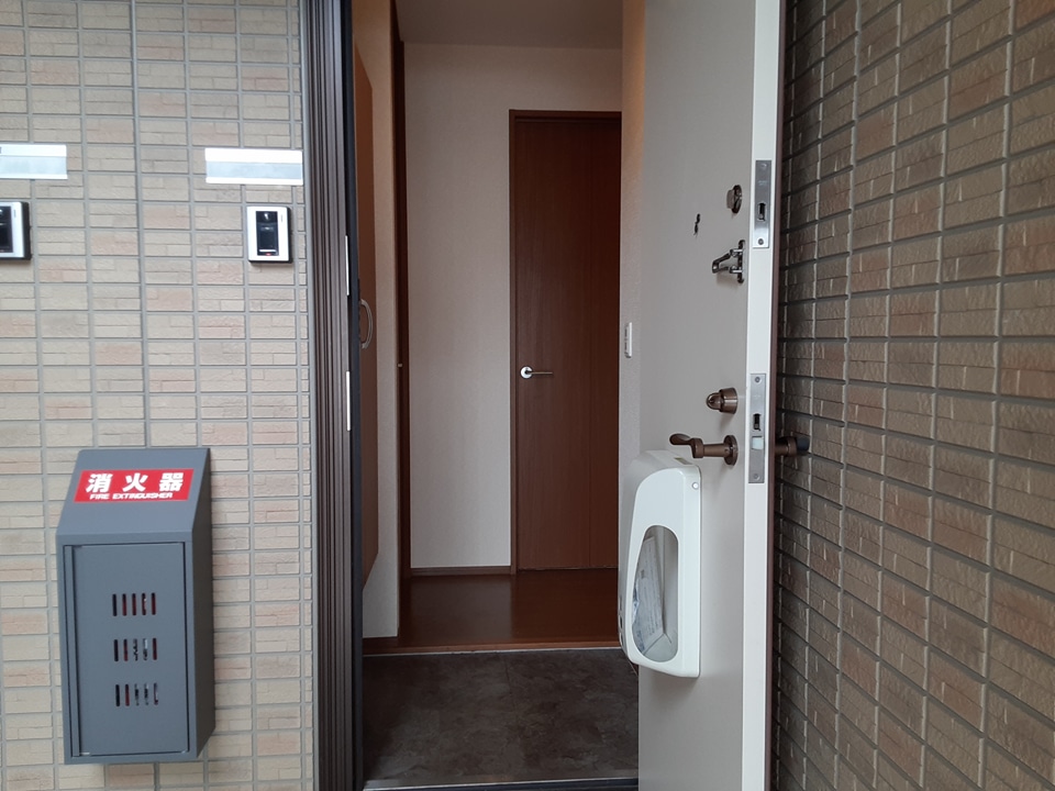 13/30 玄関