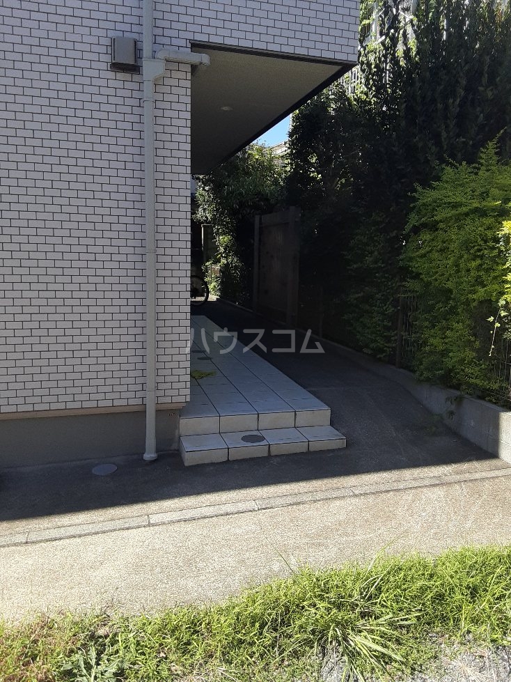 29/30 エントランス