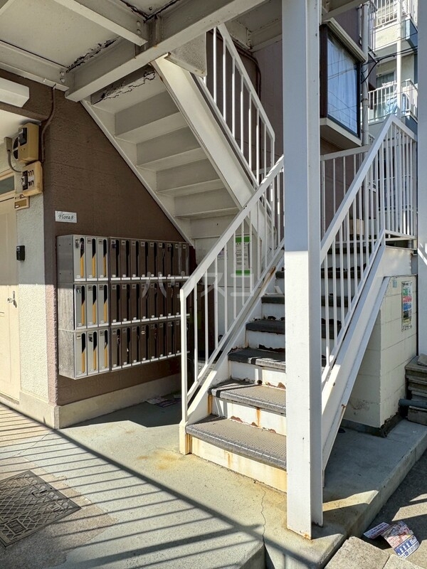 13/20 エントランス