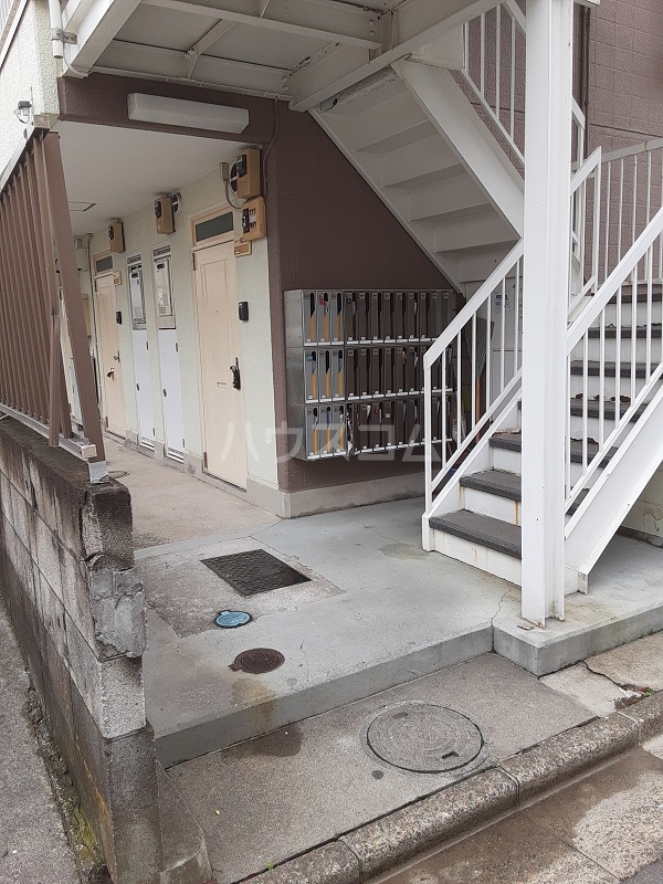 26/30 エントランス