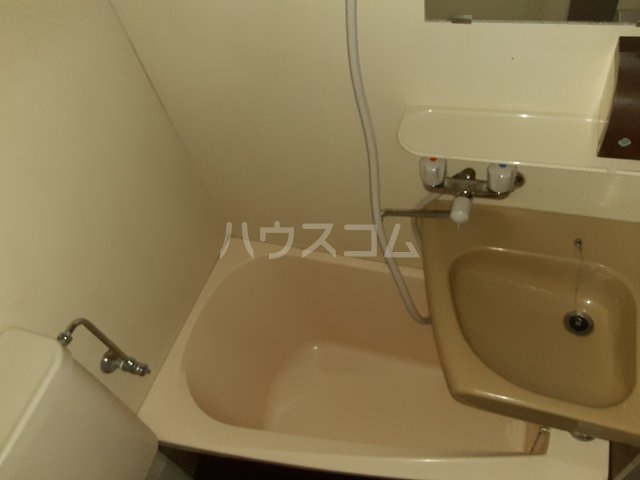 14/30 浴室