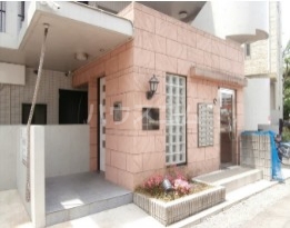 18/24 エントランス