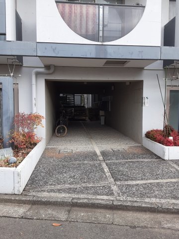 29/30 エントランス