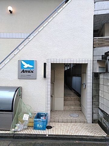 24/30 エントランス