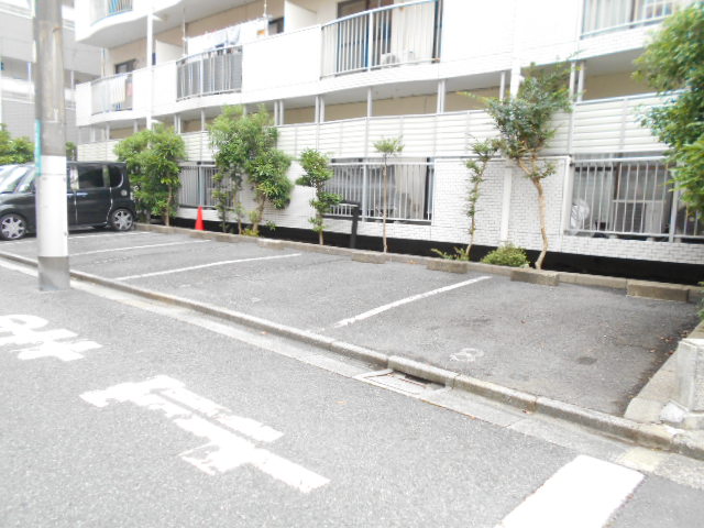 17/27 駐車場