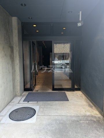 16/25 エントランス