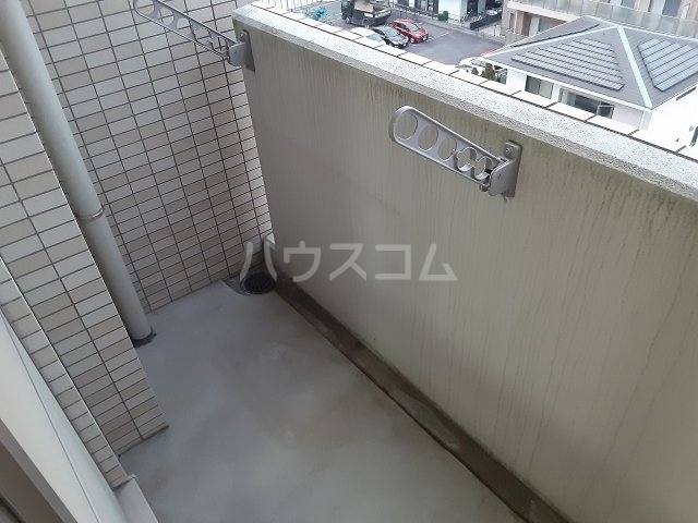 16/27 バルコニー