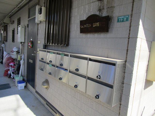 23/30 エントランス