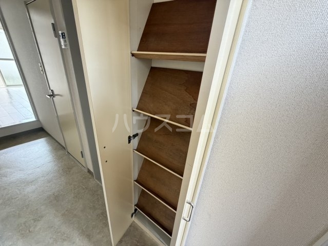 13/30 玄関