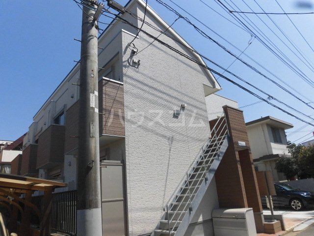 23/30 エントランス