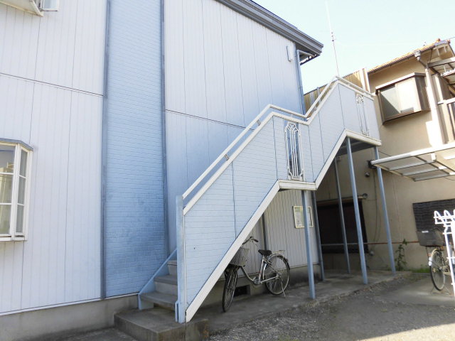 22/30 エントランス