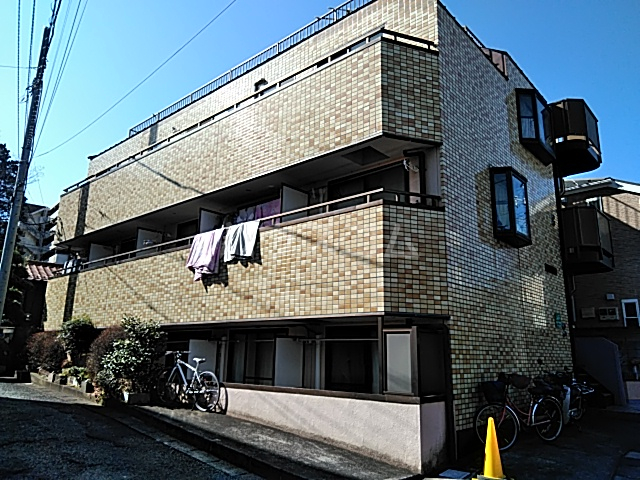 24/30 エントランス