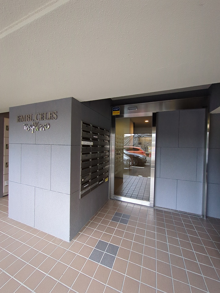 22/24 エントランス