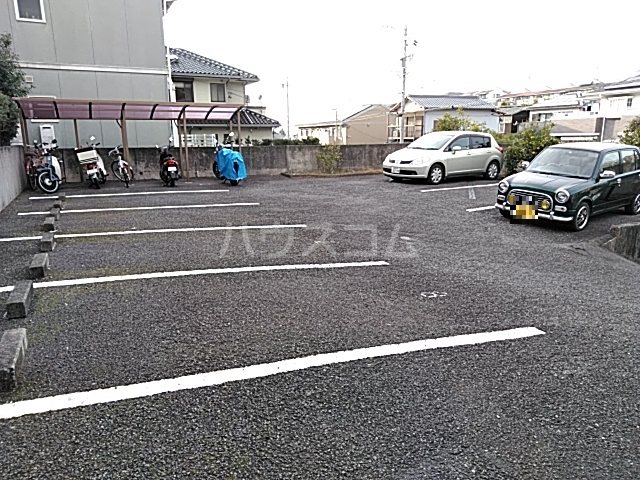 22/23 駐車場