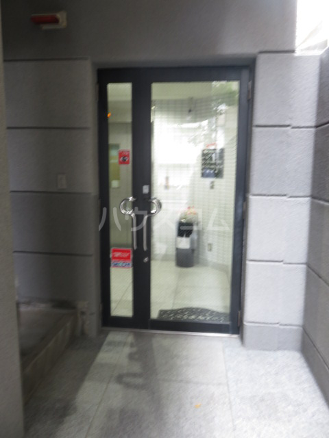 20/22 エントランス