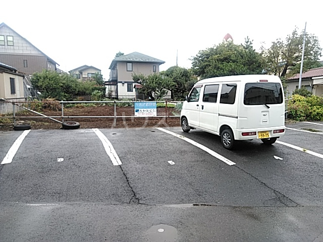 25/30 駐車場