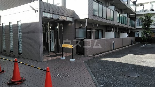 21/26 エントランス