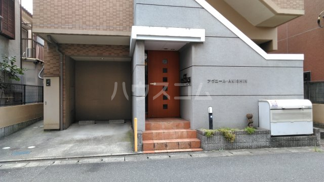 22/30 エントランス