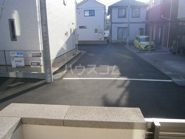 2/4 駐車場