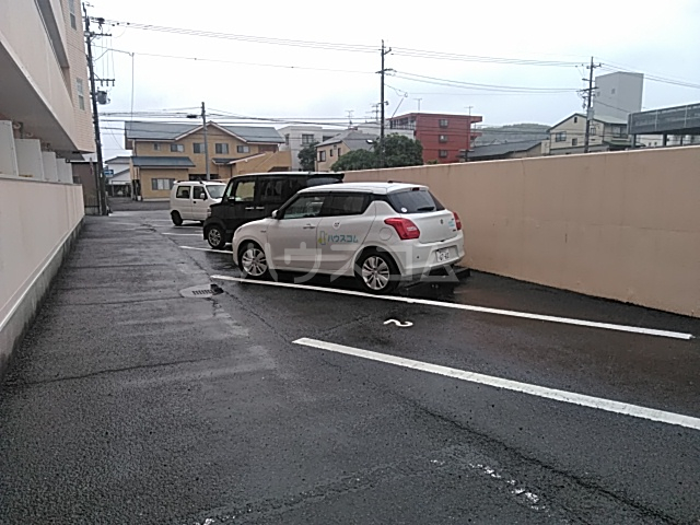 23/24 駐車場
