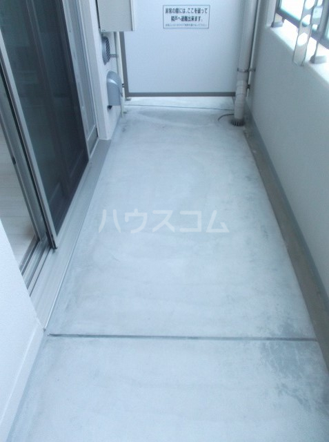 23/30 バルコニー