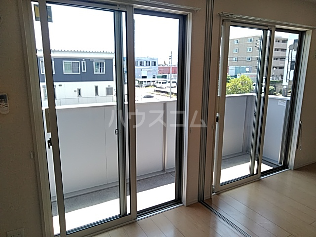 18/26 バルコニー