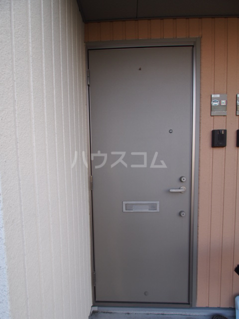 23/25 エントランス