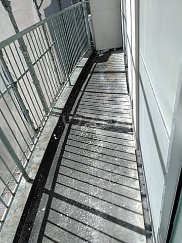 13/17 バルコニー