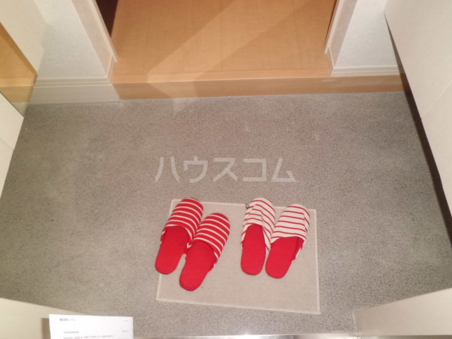 16/30 玄関