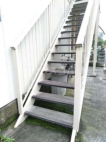 2/4 エントランス