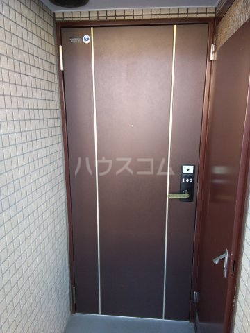 14/30 玄関
