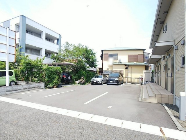 2/4 駐車場