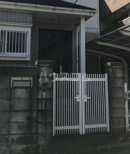 13/19 エントランス