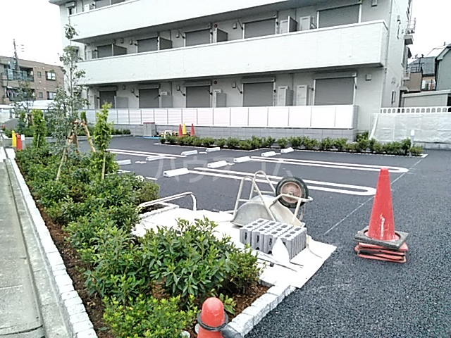 28/30 駐車場