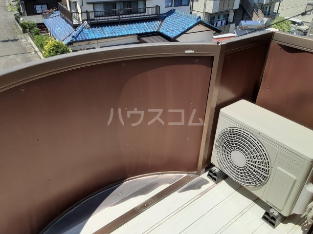 13/18 バルコニー