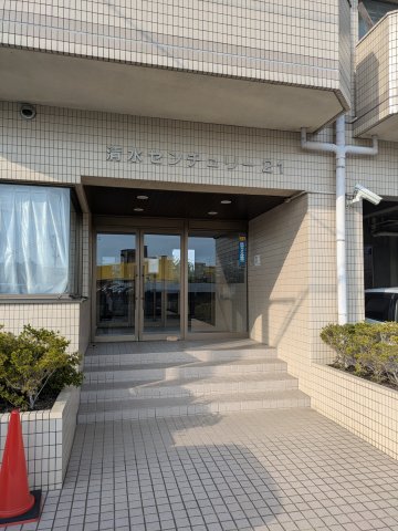 24/25 エントランス