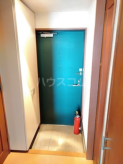 13/30 玄関