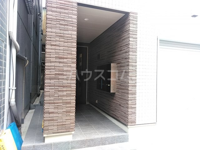 20/30 エントランス