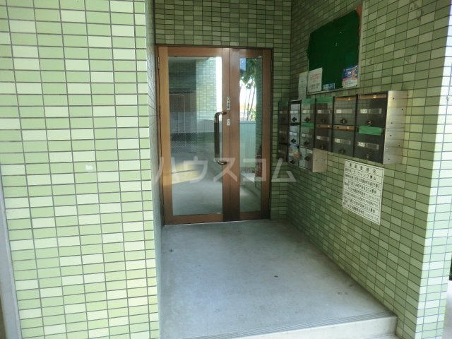 16/26 エントランス