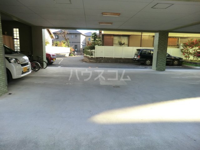 17/26 駐車場