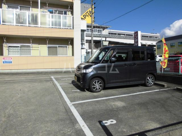 14/15 駐車場