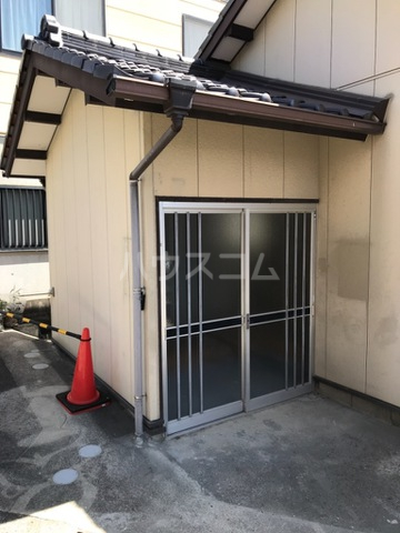 13/17 エントランス