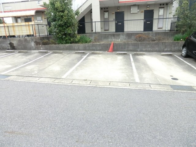 22/30 駐車場