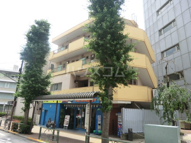 28/30 エントランス