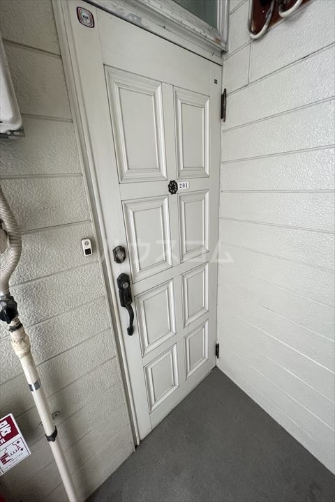 19/26 エントランス