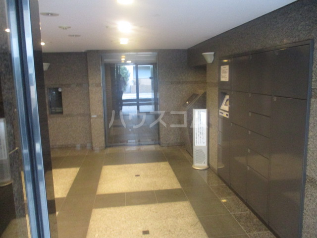 19/28 エントランス