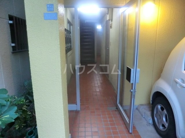 20/28 エントランス