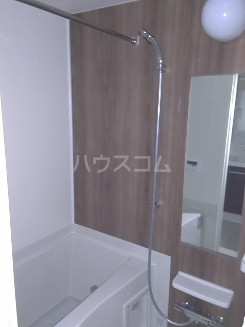 13/30 浴室